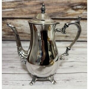 VINTAGE WM Rogers Silver Co Tea Pot/Coffee Pot Silver Plated 800